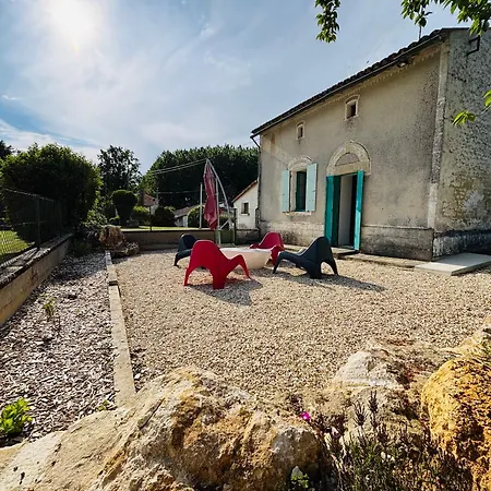 Σπίτι διακοπών 3 Etoiles Proche Jonzac #cures Thermales #parc Aquatique Les Antilles De Jonzac *